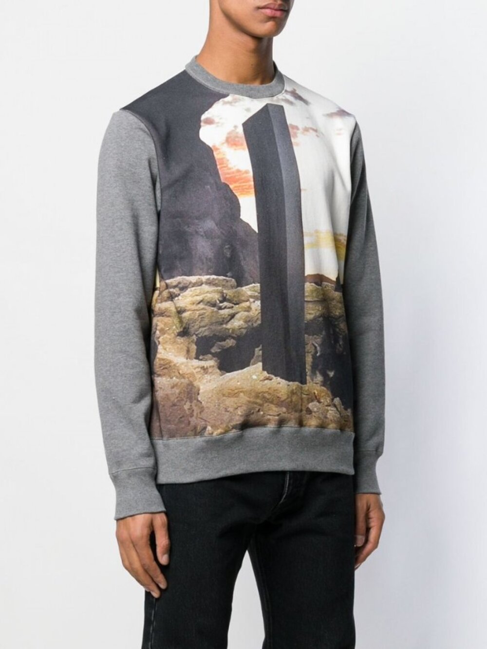 Undercover Monolith Crewneck Size Small